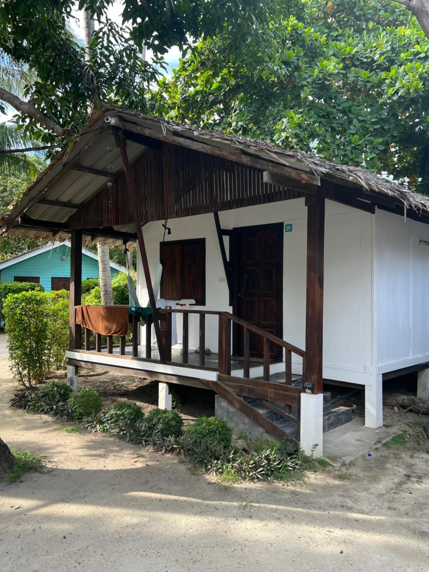 Sarana Bungalows (Adults Only) Baan Tai Bilik gambar
